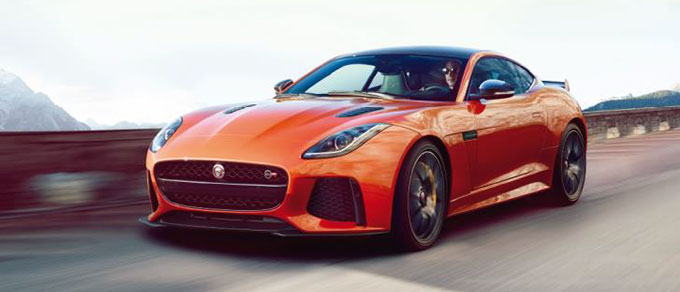 Jaguar : la nouvelle F-TYPE SVR à l'honneur au Mans Classic