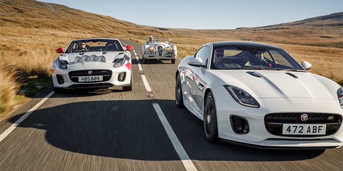 Jaguar presente des F-TYPE de rallye pour célébrer les 70 ans de sportive de la marque