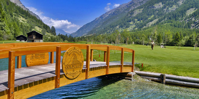Le golf en Suisse par monts et merveilles