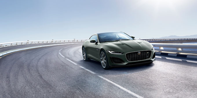 Jaguar rends hommage à la légendaire Type E pour ses 60 ans