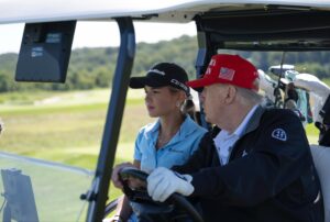 Kai Trump fait ses premiers swings sur le LPGA