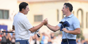 Matthew Fitzpatrick face à Rory McIlroy lors du DP World Tour Championship - via Twitter @DPWorldTour